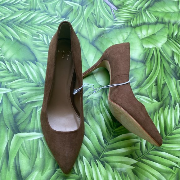New! A New day Brown Women's Heels - Picture 3 of 5
